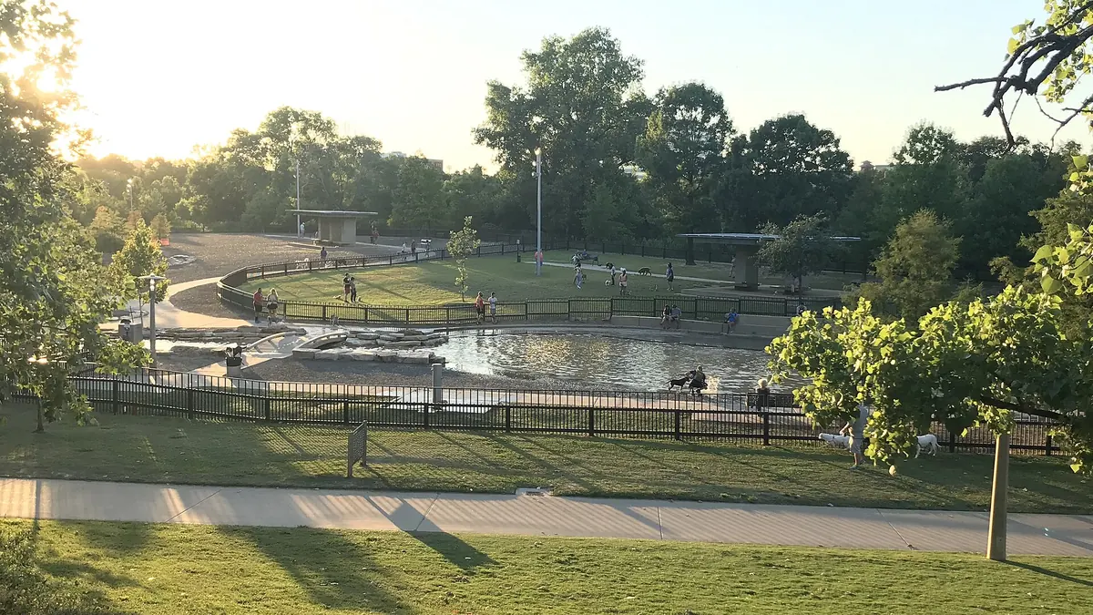 Johnny Steele Dog Park in Buffalo Bayou Park, Houston